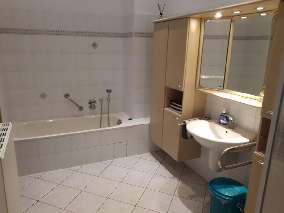Ferienwohnung Auf Einem Gutshof Nordenham Exteriör bild